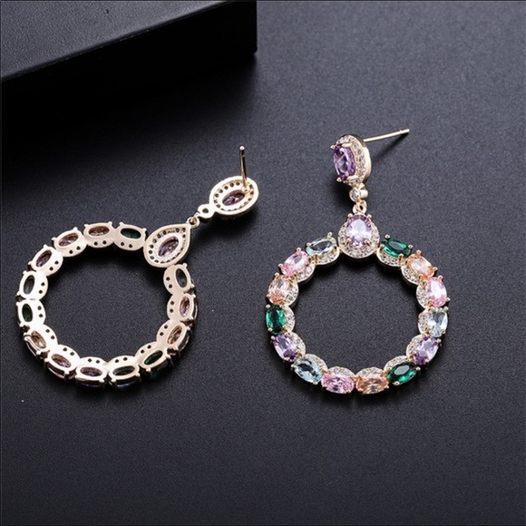 🎁 Swarovski Crystals The Cinthyah Earrings - Picture 5 of 5
